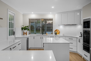 33 Roebuck Avenue, Canning Vale, WA 6155 photo 2 of 35