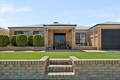 5 Burtonia Place, Canning Vale, WA 6155 photo 2 of 35