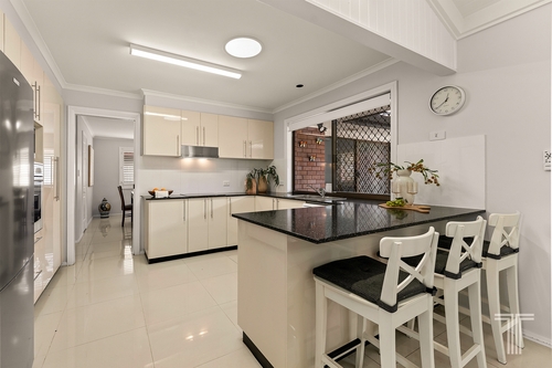 397 Winstanley Street, Carindale, QLD 4152