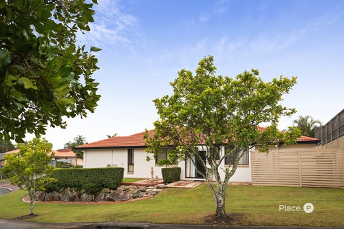 1 Stockton Close, Carindale, QLD 4152