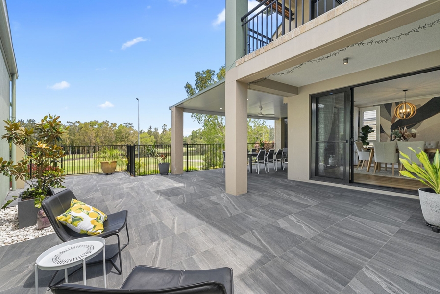 Sold 2022/1 The Vistas Drive, Carrara, QLD 4211 for $1,760,000 on 17 ...