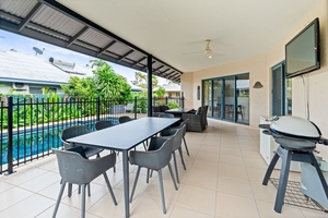 2 Piccabeen Grove, Durack, NT 0830 photo 3 of 12