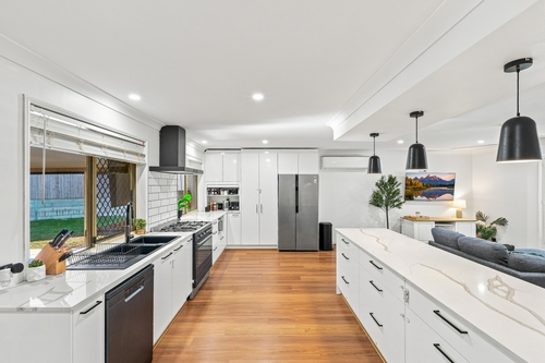 5 Springfield Place, Forest Lake, QLD 4078