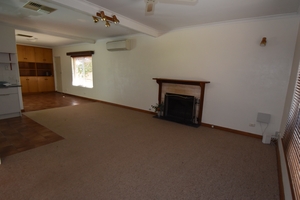 25 Forrest Crescent, Gillen, NT 0870 photo 3 of 11