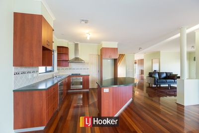 6 Pallin Street, Gungahlin, ACT 2912 photo 2 of 9