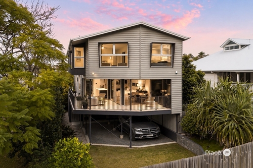 36 Virginia Avenue, Hawthorne, QLD 4171