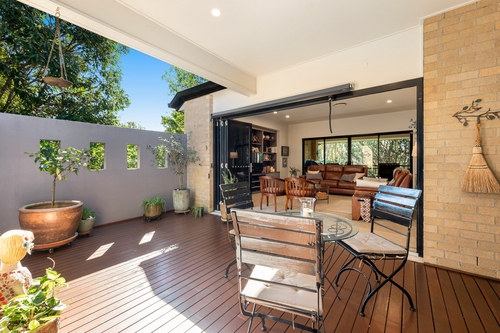 30 David Road, Holland Park, QLD 4121