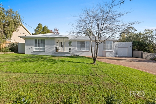 10 Lansdowne Avenue, Lake Albert, NSW 2650