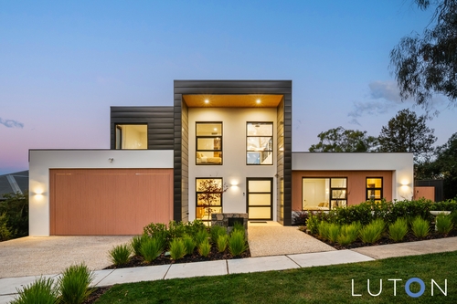 16 Elizabeth Crescent, Macquarie, ACT 2614