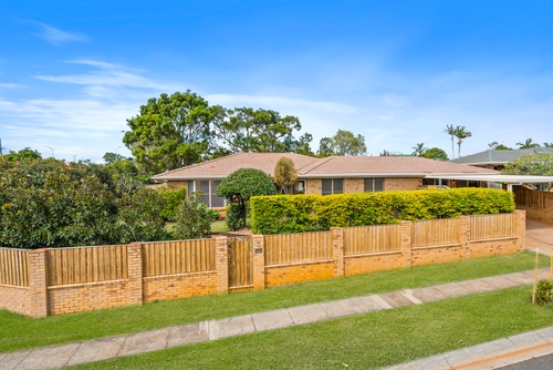 2 Trevally Crescent, Manly West, QLD 4179