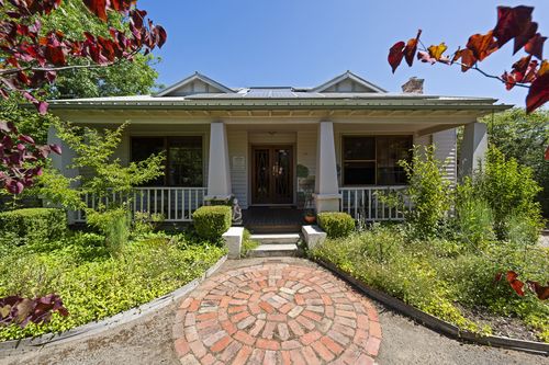54 Malcolm Street, Mansfield, VIC 3722