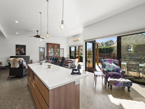 1 Farrall Court, Mansfield, VIC 3722