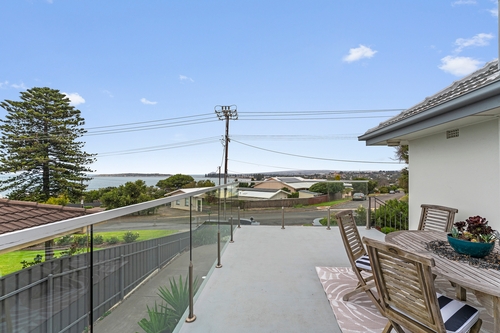 6 Cudmore Road, Mccracken, SA 5211