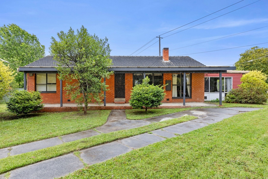 145 Cambridge Road, Mooroolbark, VIC 3138 for Sale