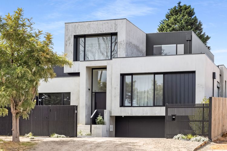 129 Wooralla Drive, Mount Eliza, VIC 3930 for Sale