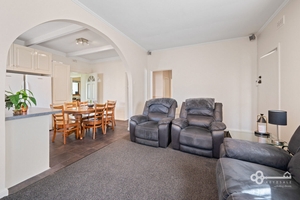 18 Tallara Avenue, Mount Gambier, SA 5290 photo 3 of 20