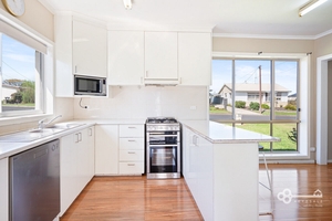 7 Stafford Street, Mount Gambier, SA 5290 photo 3 of 16