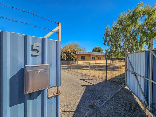 5 Richardson Road, Mount Isa, QLD 4825