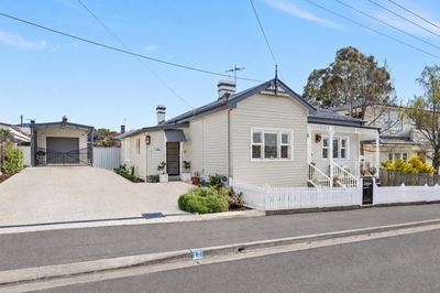 12 Claude Street, New Town, TAS 7008