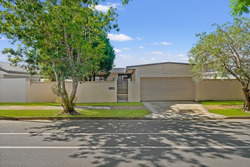 84 Nineteenth Avenue, Palm Beach, QLD 4221