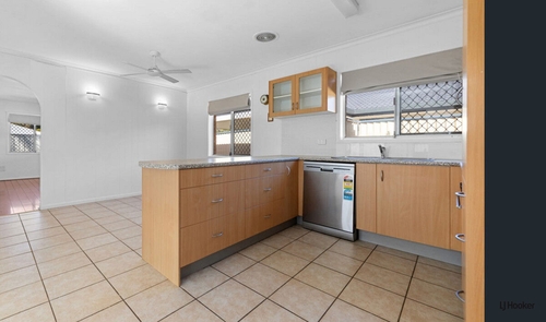 27 Twelfth Avenue, Palm Beach, QLD 4221