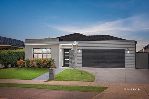 81 Miles Franklin Boulevard, Point Cook, VIC 3030