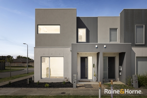 48 Nolita Walk, Point Cook, VIC 3030
