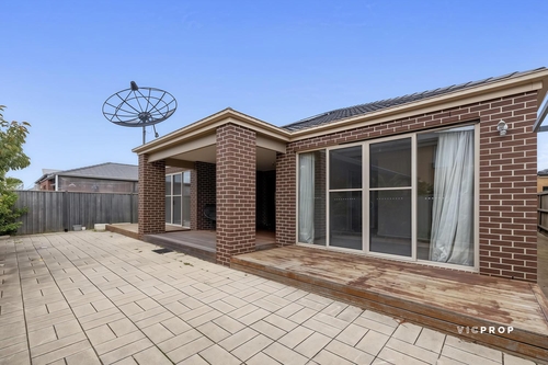 12 Martaban Crescent, Point Cook, VIC 3030