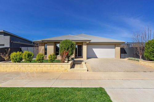 58 Swan Lake Drive, Sale, VIC 3850