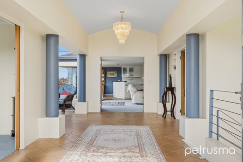 14 Rose Court, Sandy Bay, TAS 7005