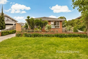 71 Brook Street, Sunbury, VIC 3429 photo 2 of 22