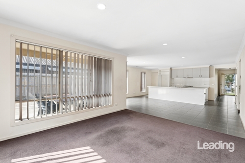31 Waugh Street, Sunbury, VIC 3429
