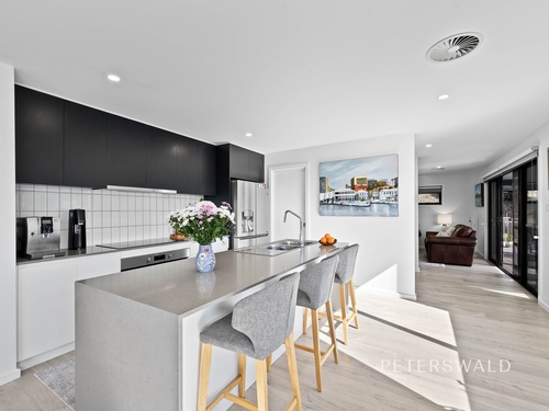8 Hakea Drive, Tolmans Hill, TAS 7007