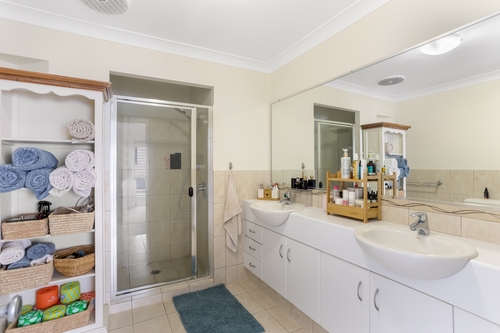 6 Mapleton Crescent, Varsity Lakes, QLD 4227