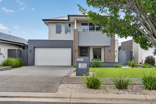 30 Central Drive, Victor Harbor, SA 5211