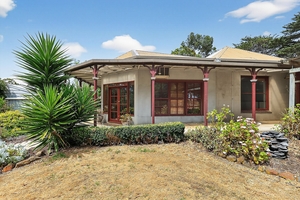 320 Bridge Road, Woodford, VIC 3281