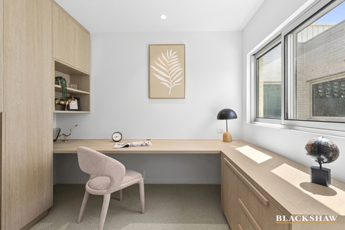 8 Mcculloch Street, Curtin, ACT 2605