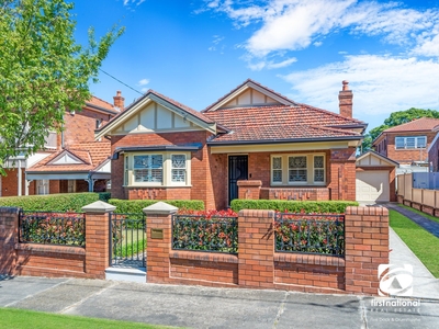 Explore Princess Avenue, Rodd Point, NSW - 2046 - view.com.au