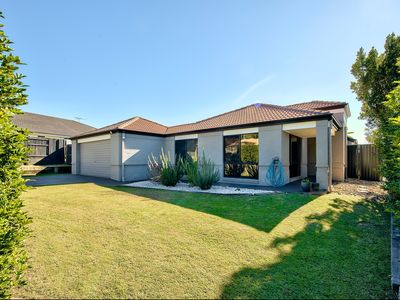 Explore Sassafras Court Warner QLD 4500 view com au