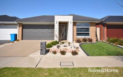 Explore Cups Court Clyde North VIC 3978 view com au