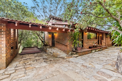 Explore Manor Road, Hornsby, NSW - 2077 - view.com.au