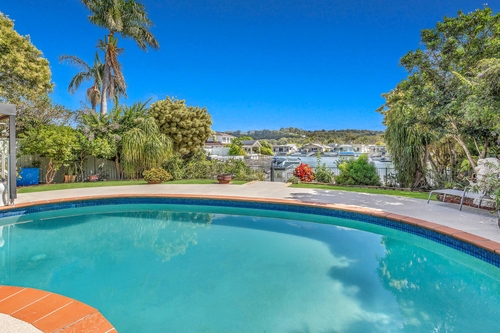 5 Headsail Court, Currumbin Waters, QLD 4223