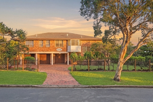 1 Ann Street, Dicky Beach, QLD 4551