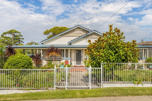 12 Bass Street, Eden, NSW 2551