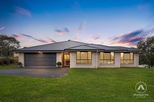 5 Whipbird Place, Greenbank, QLD 4124