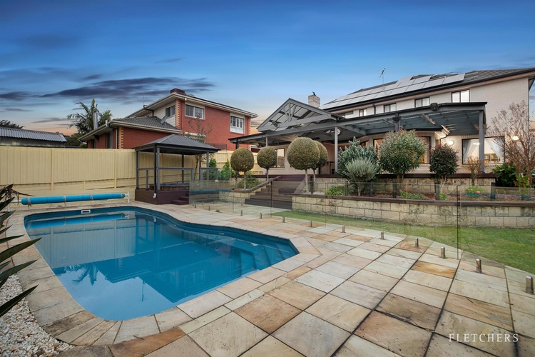 2 Defelice Place, Mooroolbark, VIC 3138 for Sale