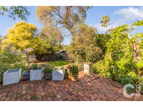 7 Barker Court, Parmelia, WA 6167