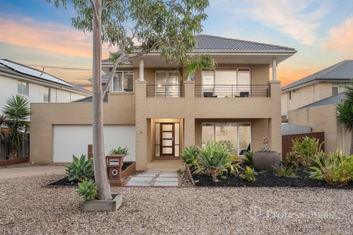 914 Houses for Sale in Point Cook, VIC 3030
