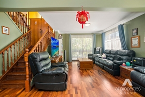 119 Trouts Road, Stafford Heights, QLD 4053 photo 3 of 16