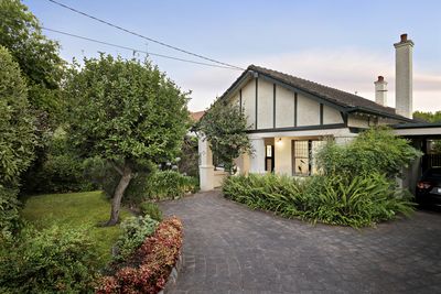 5 Hillside Avenue, Glen Iris, VIC 3146 photo 1 of 11